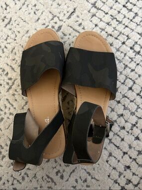 Soda Black Camo Slide Sandals with Ankle Strap